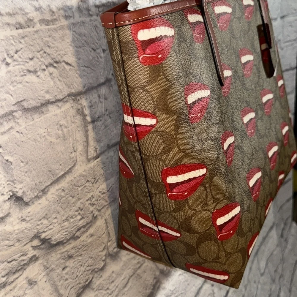 Coach Tom Wesselmann City Tote Bag Signature Canvas Smile Mouth Lips Teeth Print
